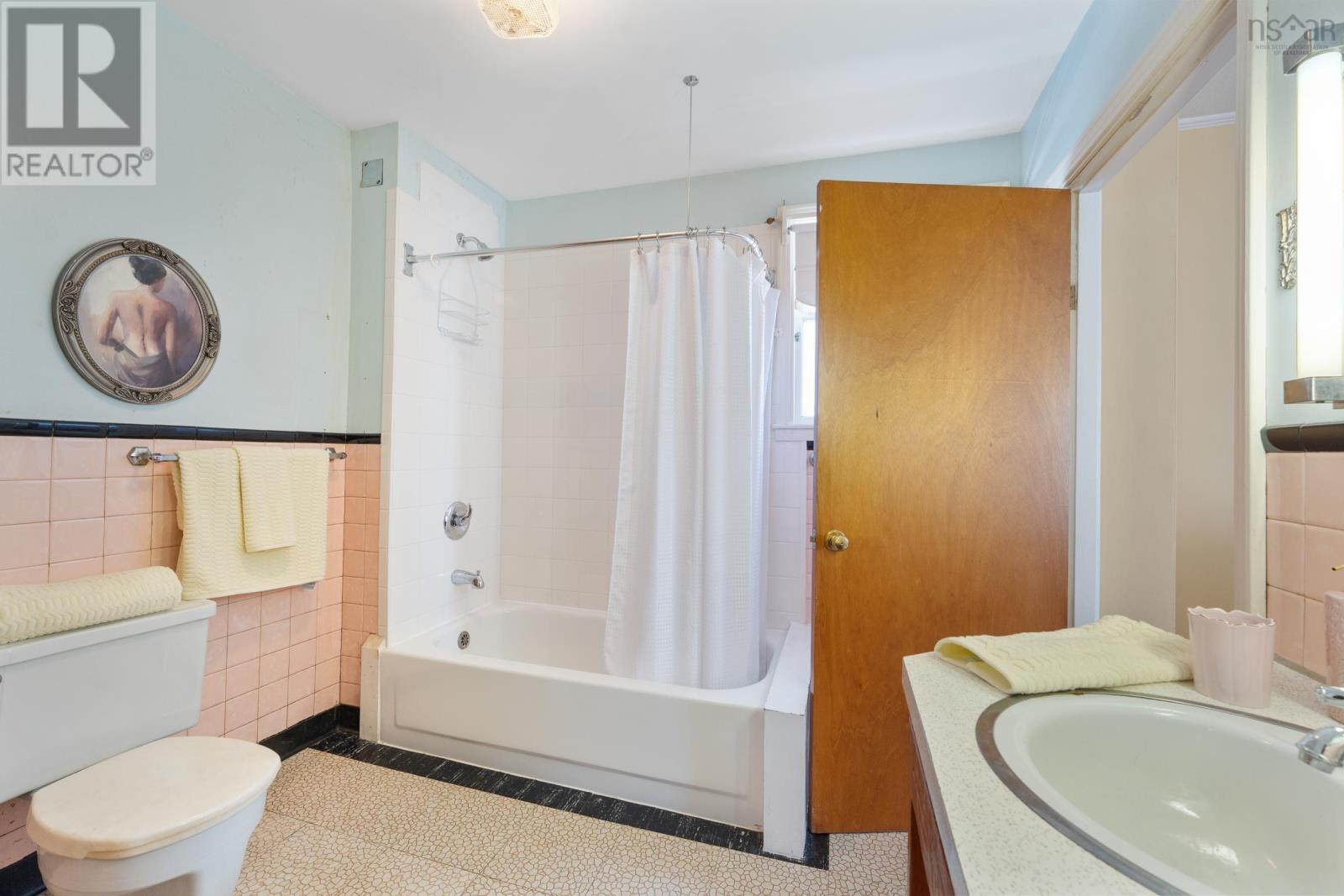 Property 27 of 41 of 46 Highway 335