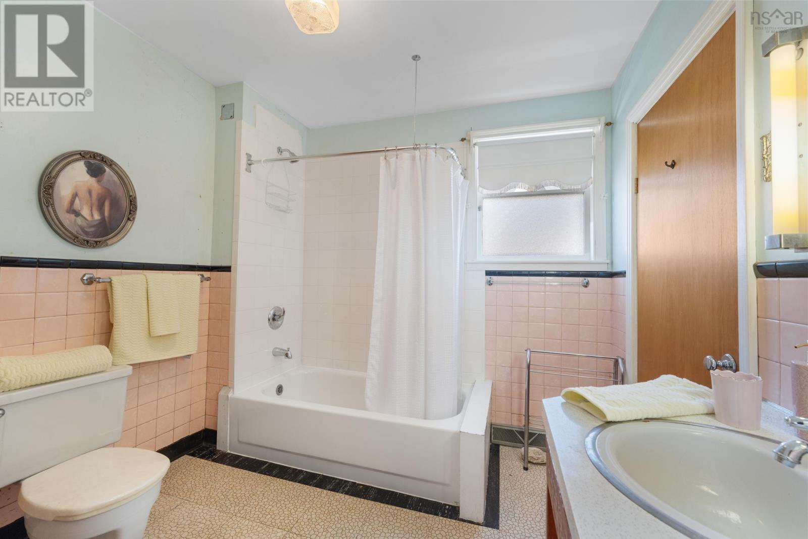 Property 28 of 41 of 46 Highway 335