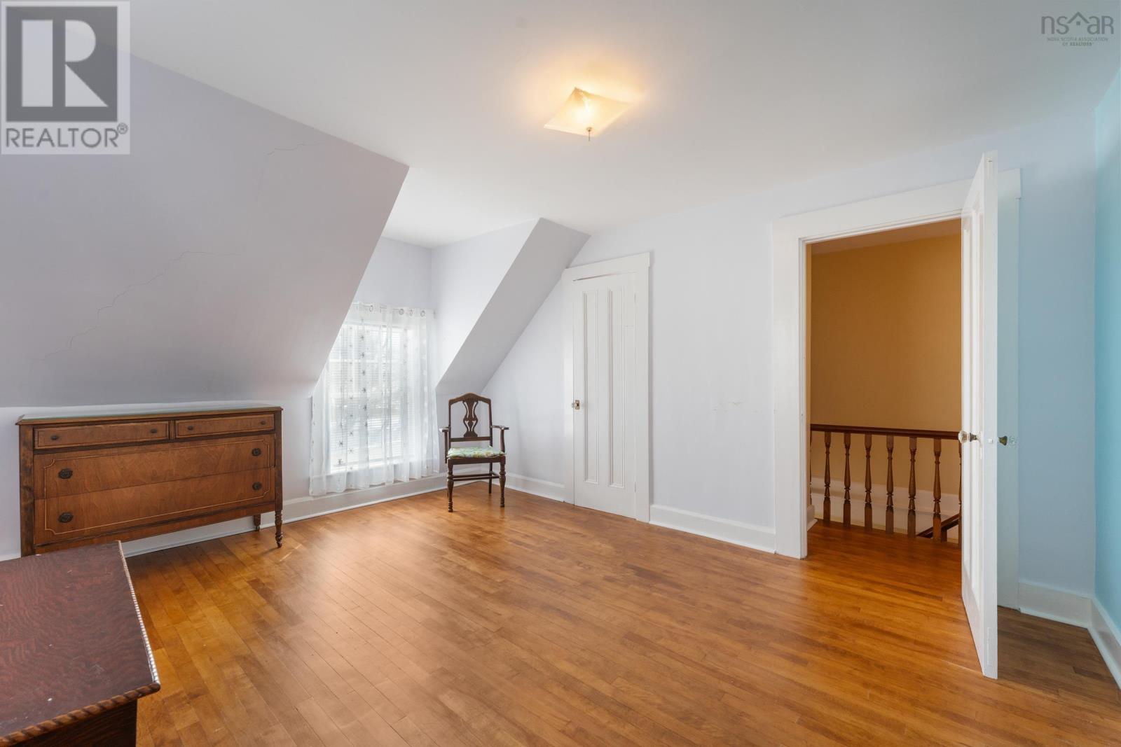 Property 33 of 41 of 46 Highway 335