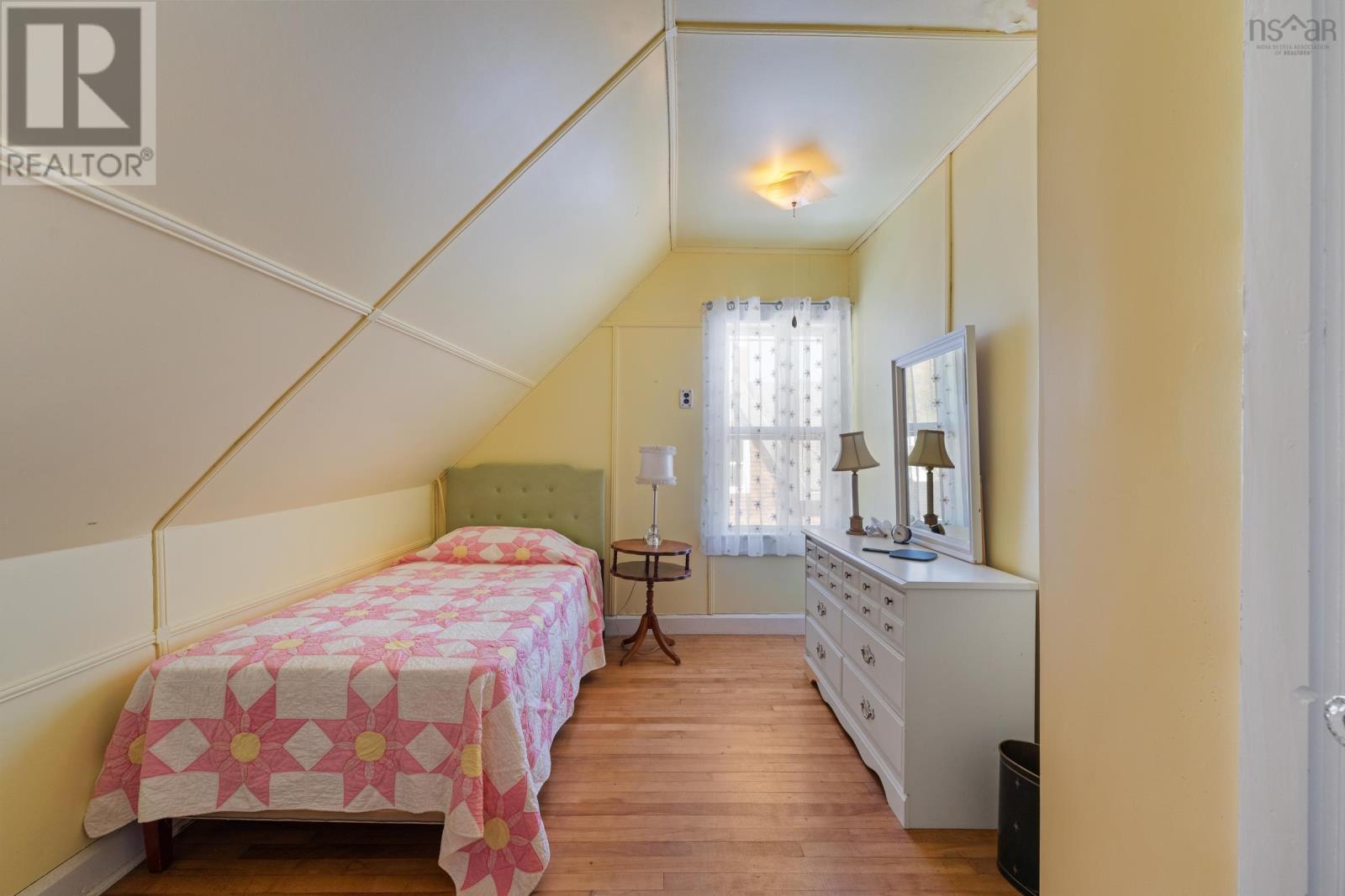 Property 34 of 41 of 46 Highway 335