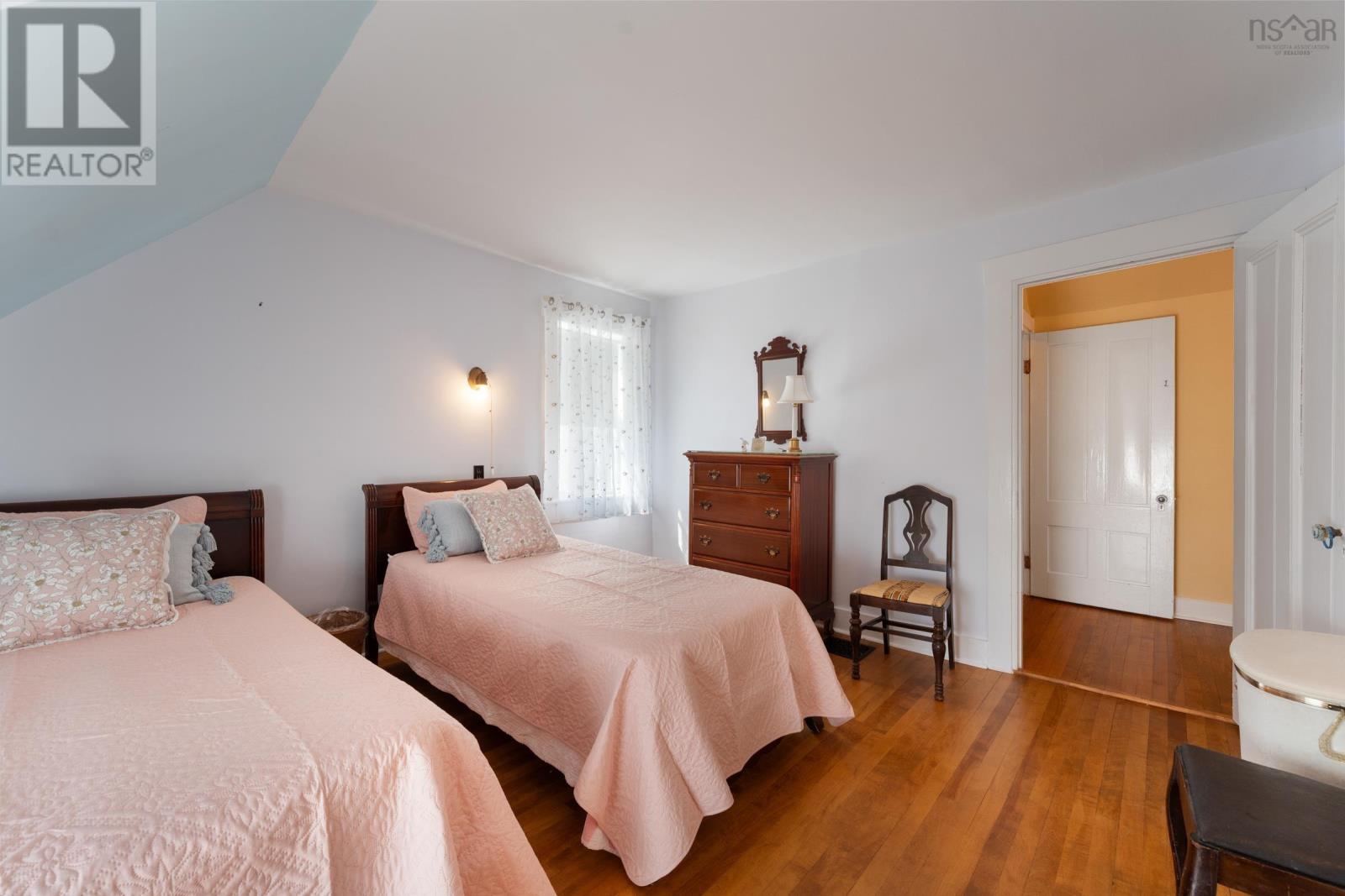 Property 38 of 41 of 46 Highway 335