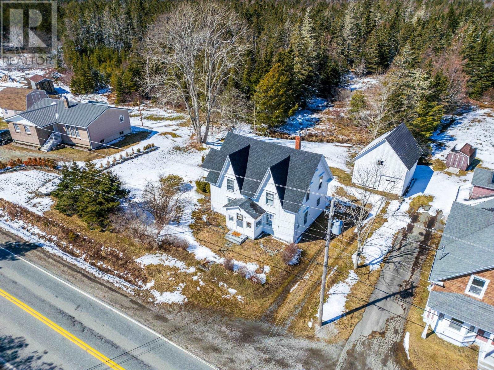 Property 8 of 41 of 46 Highway 335