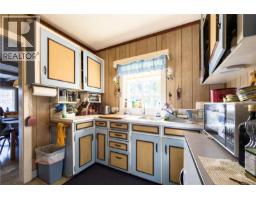 Kitchen - 1410 Red Granite Rd, Cortes Island, BC V0P1K0 Photo 8