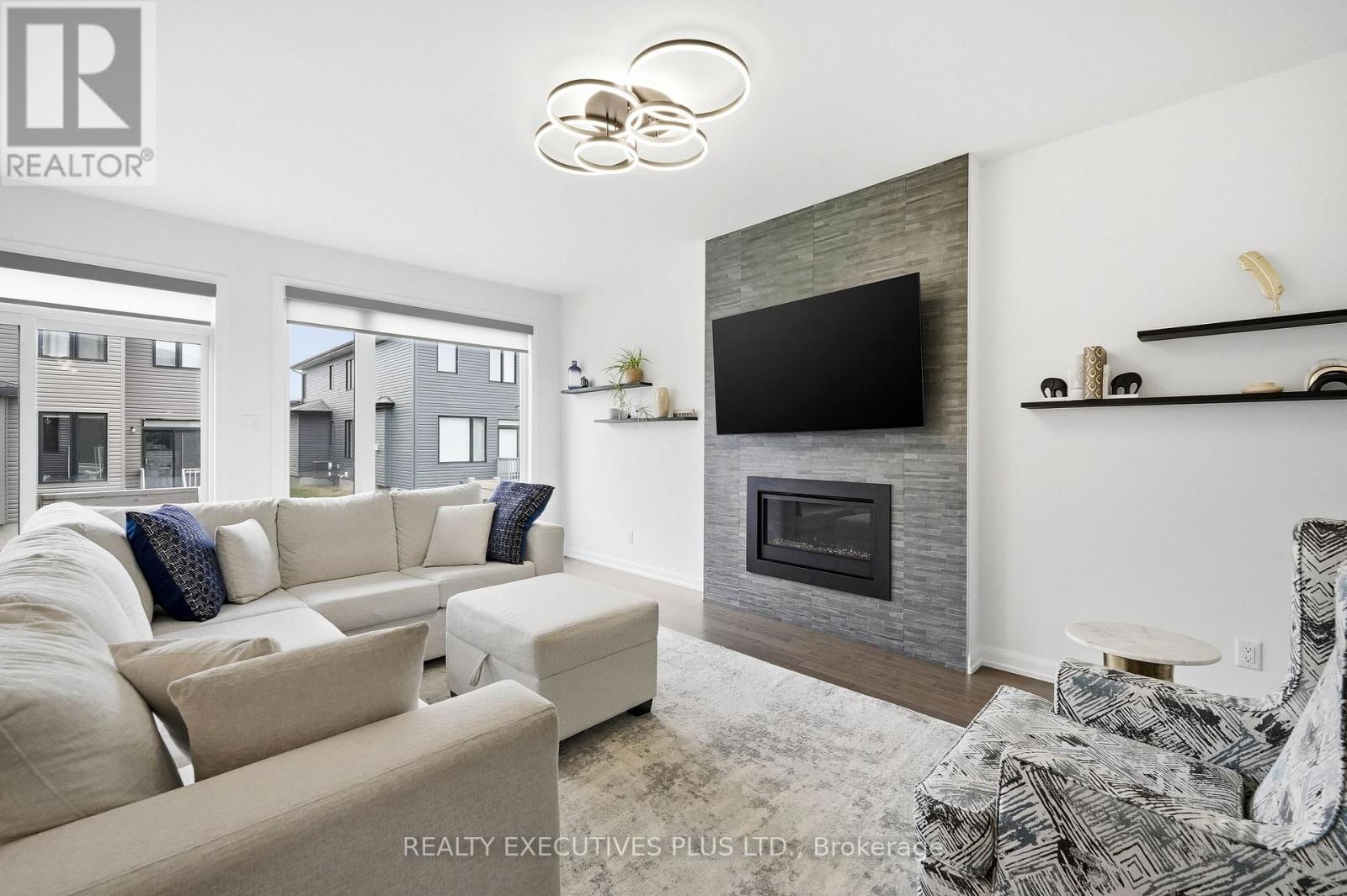 429 STERLING AVENUE - 10