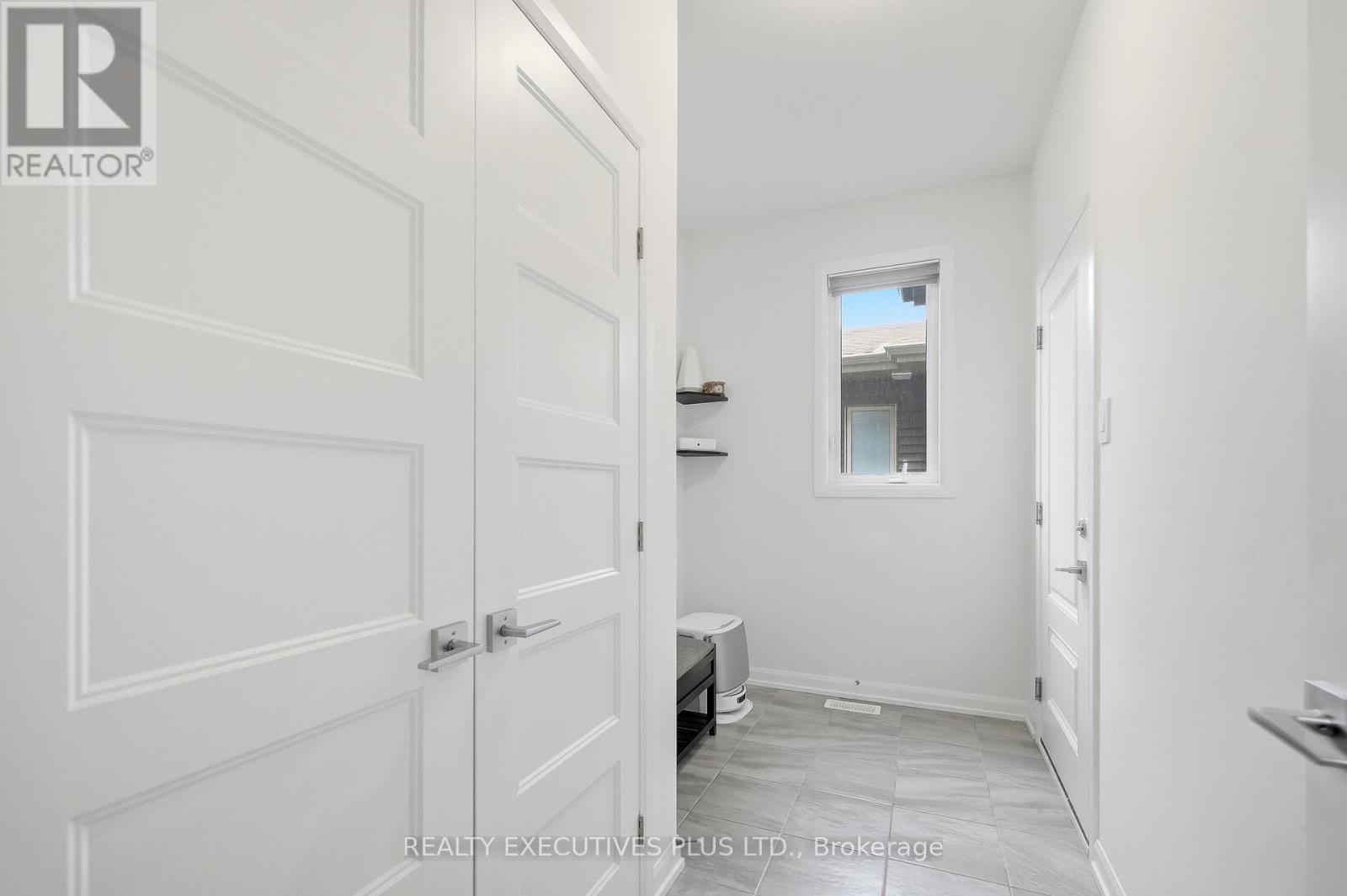 429 STERLING AVENUE - 13