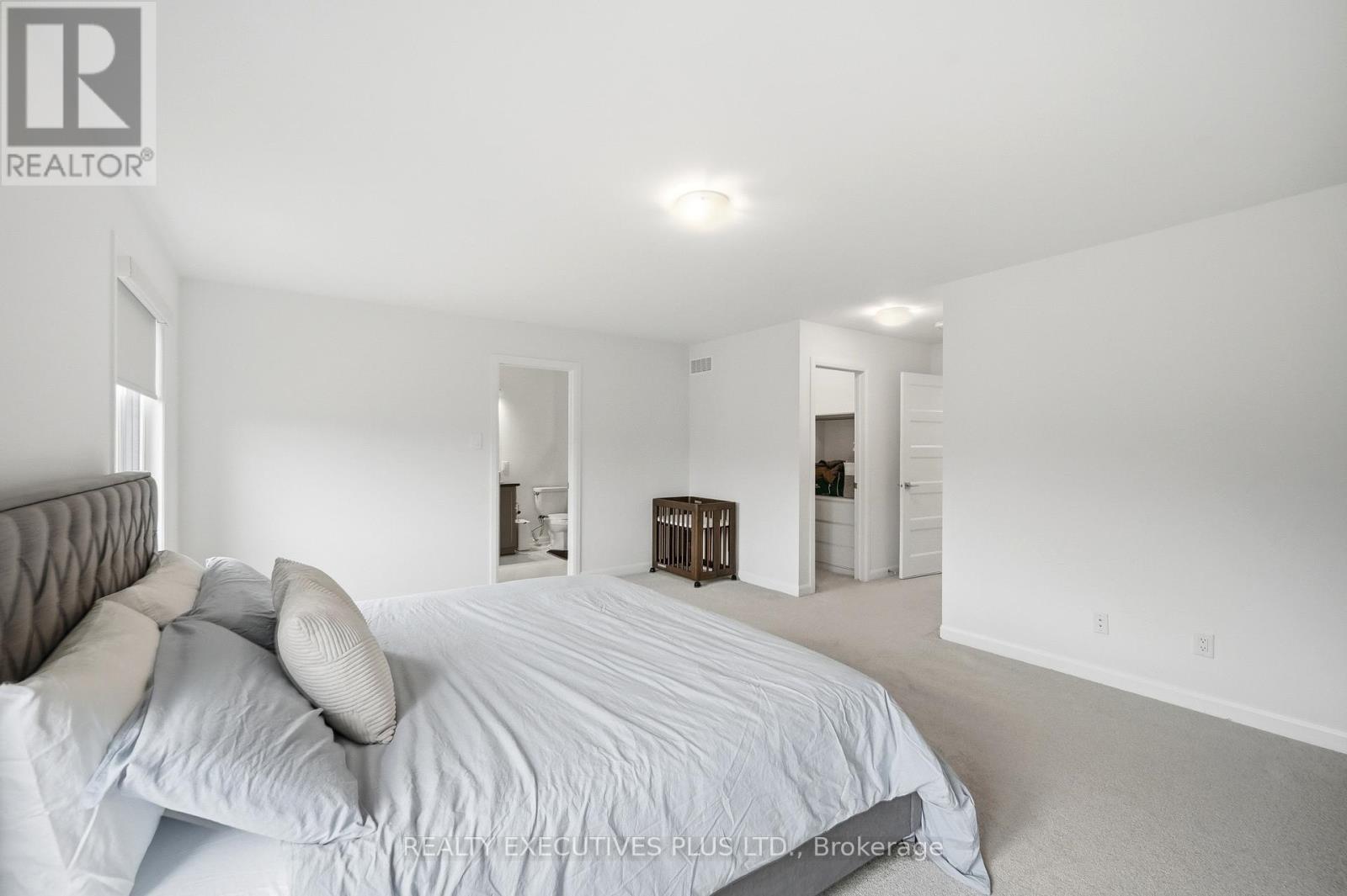 429 STERLING AVENUE - 19