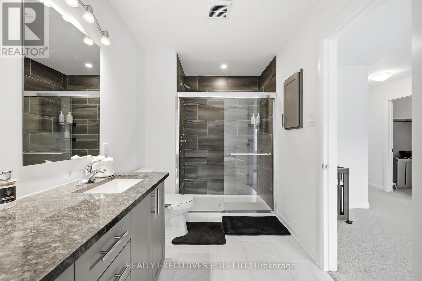 429 STERLING AVENUE - 21