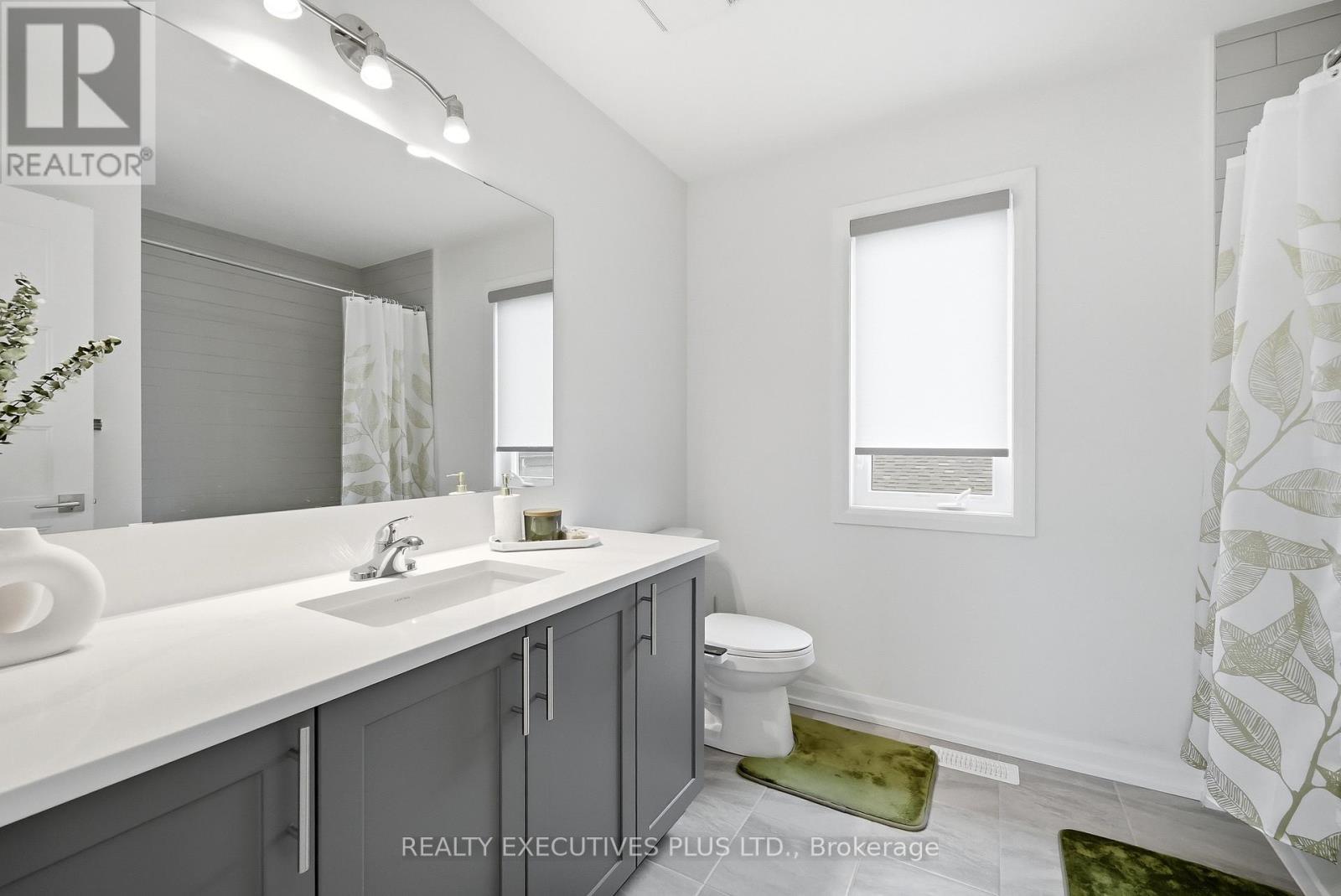 429 STERLING AVENUE - 23