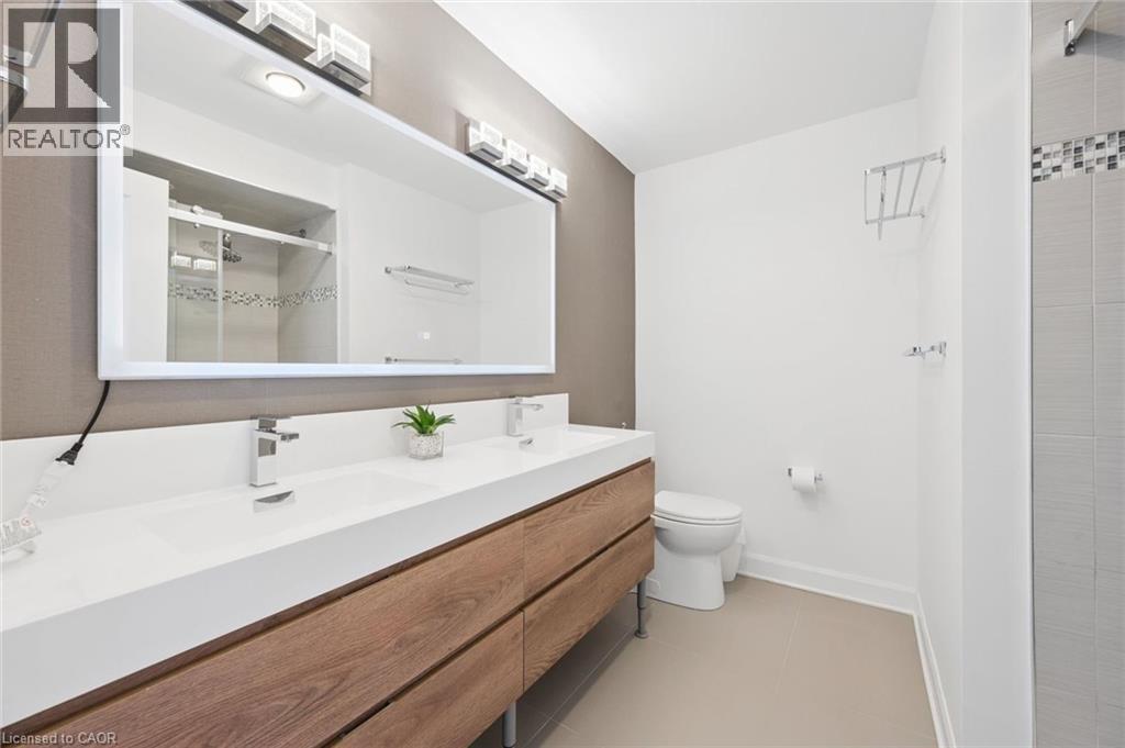 1194 QUEEN VICTORIA Avenue, Mississauga, Ontario, L5H3H3 — Photo 30