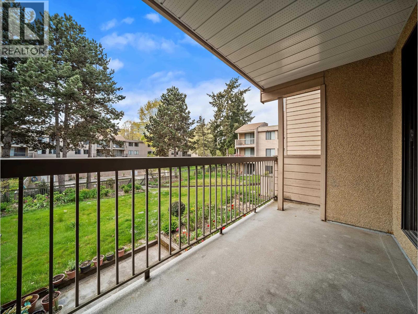 #210-8511 ACKROYD Road, Richmond