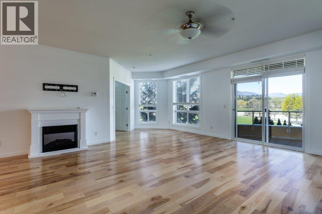 212 3550 Woodsdale Road, Lake Country