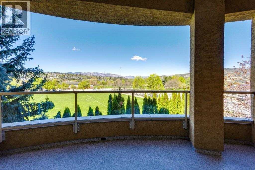 212 3550 Woodsdale Road, Lake Country