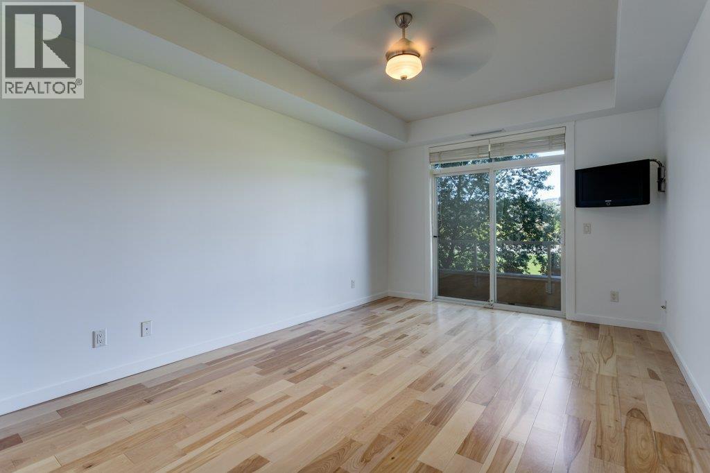 212 3550 Woodsdale Road, Lake Country