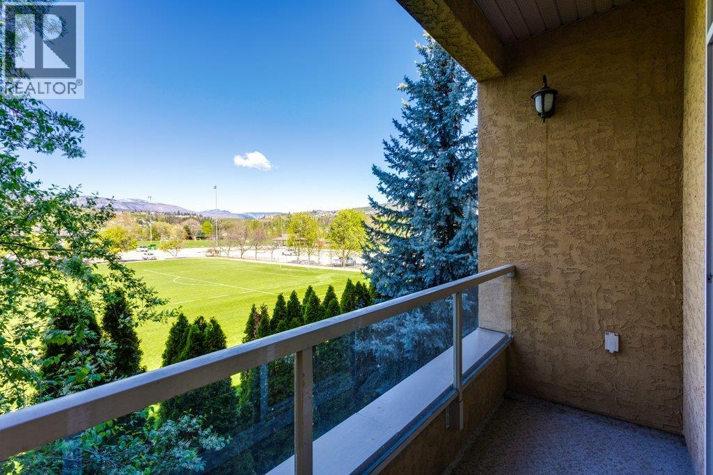 212 3550 Woodsdale Road, Lake Country