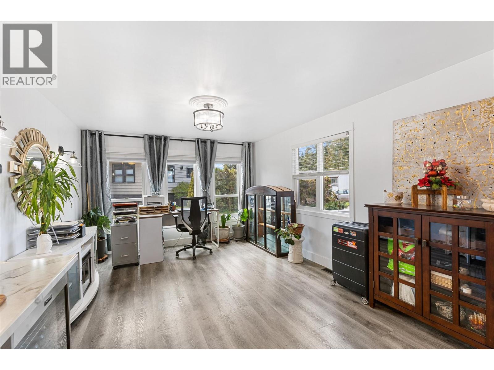 #8 4355 Jaud Road - 25