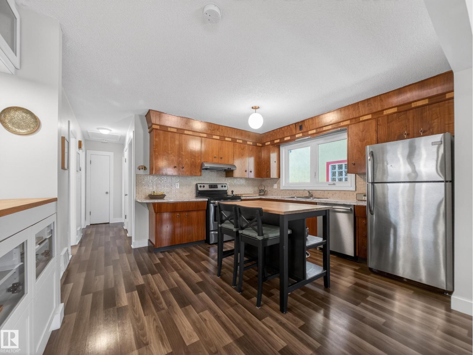 11345 89 ST NW, Edmonton