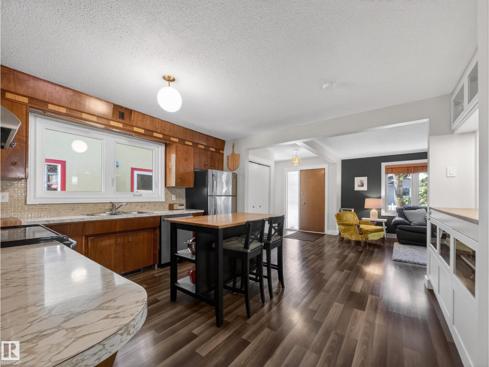 11345 89 ST NW, Edmonton