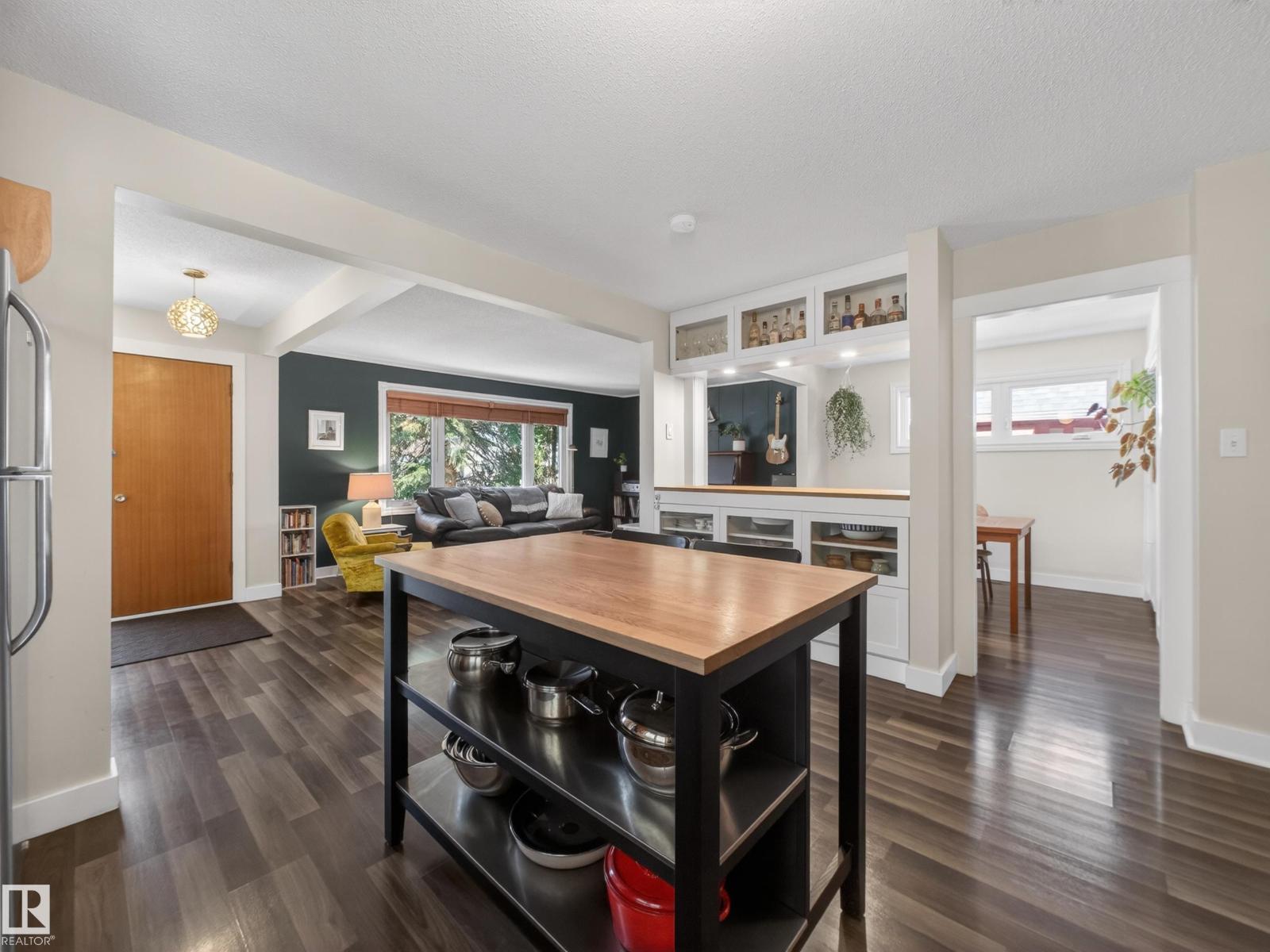 11345 89 ST NW, Edmonton