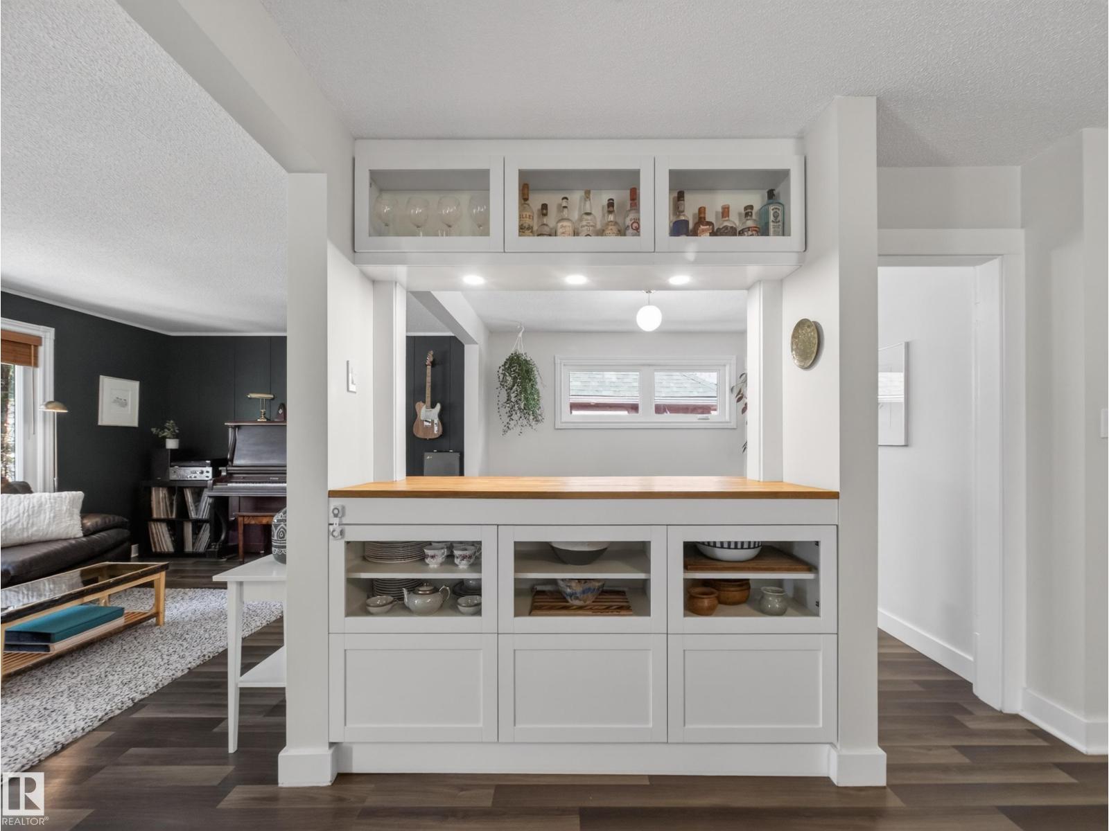 11345 89 ST NW, Edmonton