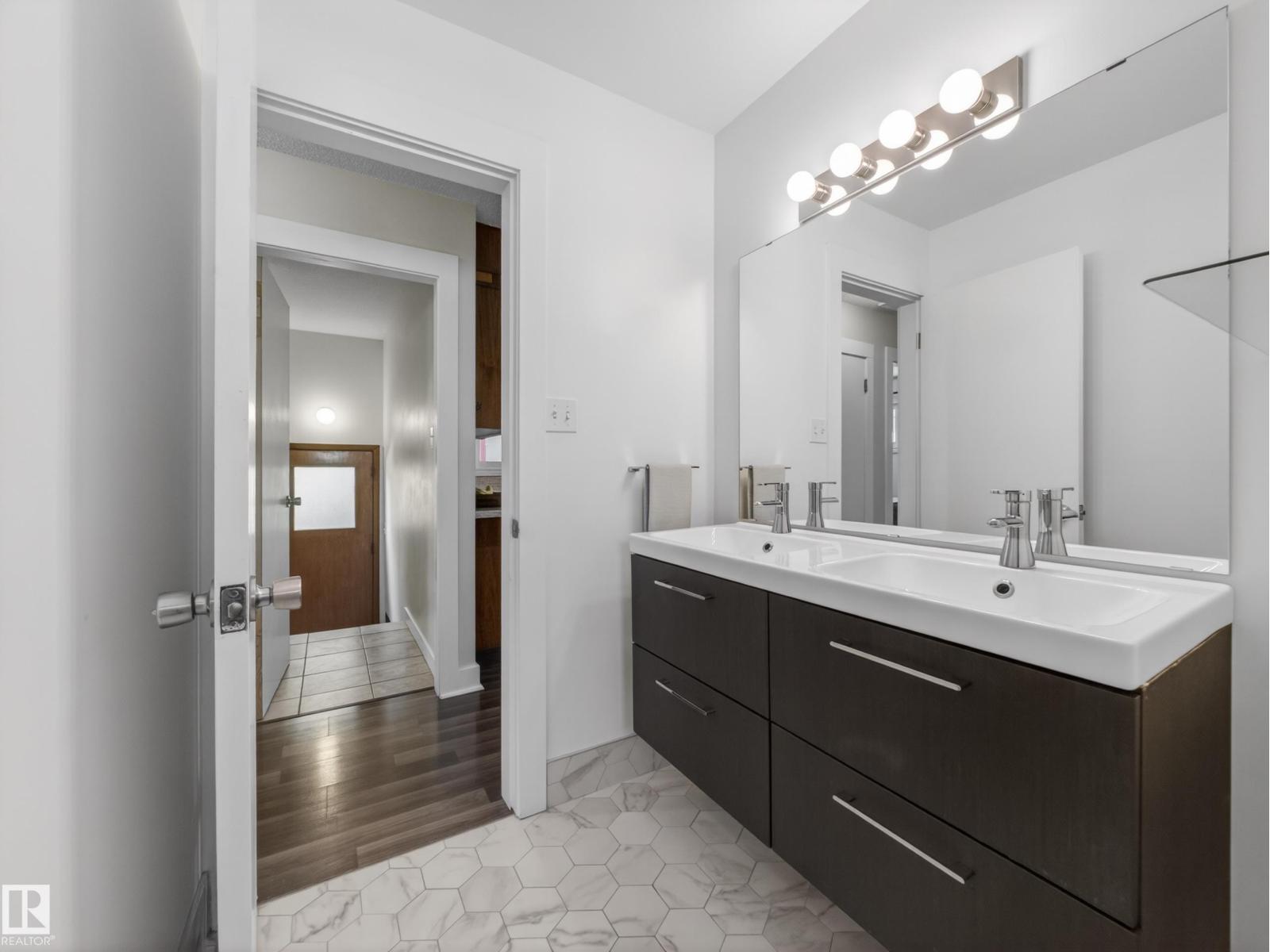 11345 89 ST NW, Edmonton