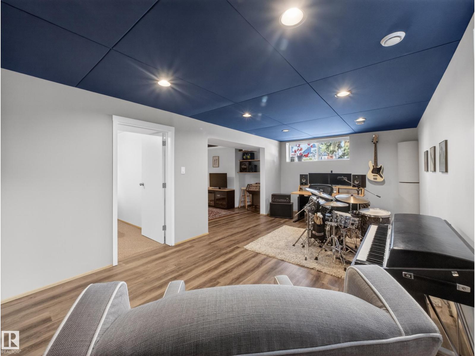 11345 89 ST NW, Edmonton