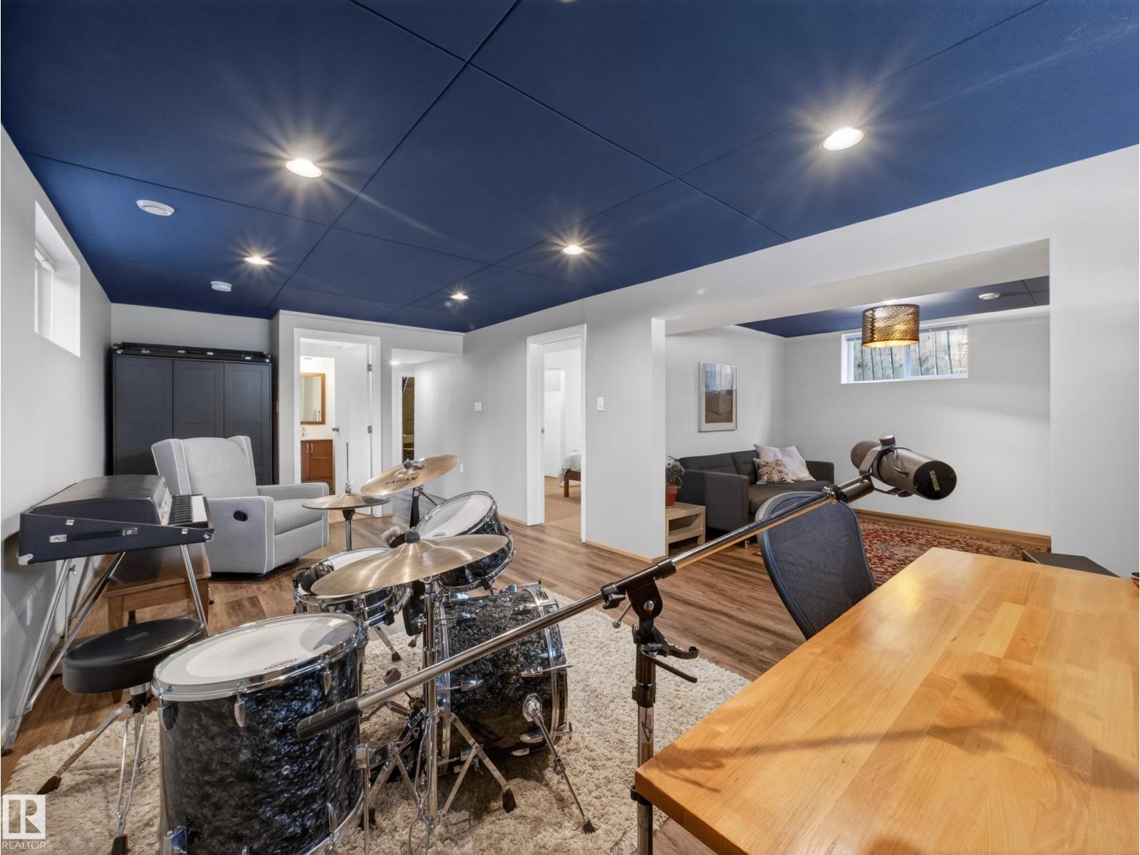 11345 89 ST NW, Edmonton