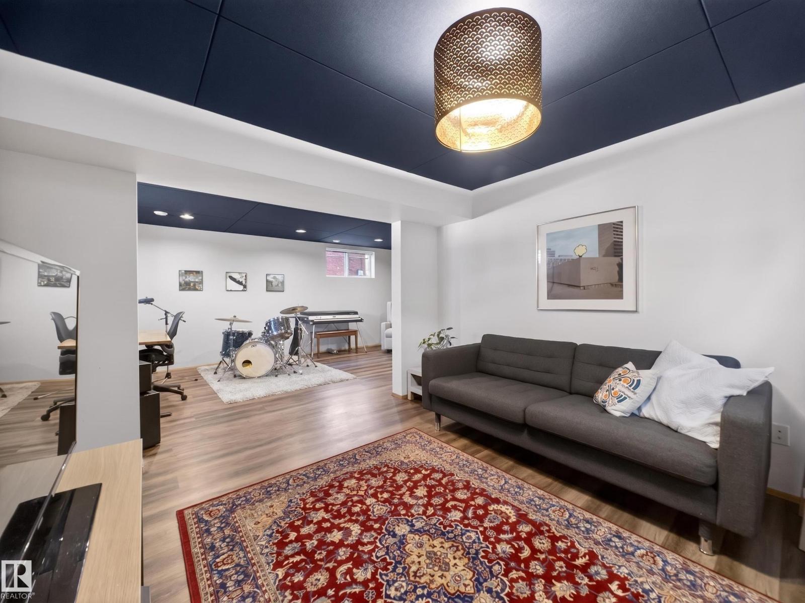 11345 89 ST NW, Edmonton