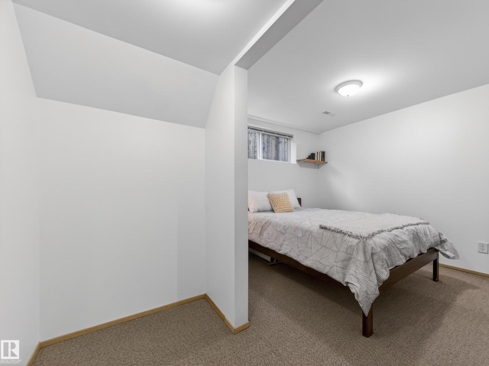 11345 89 ST NW, Edmonton