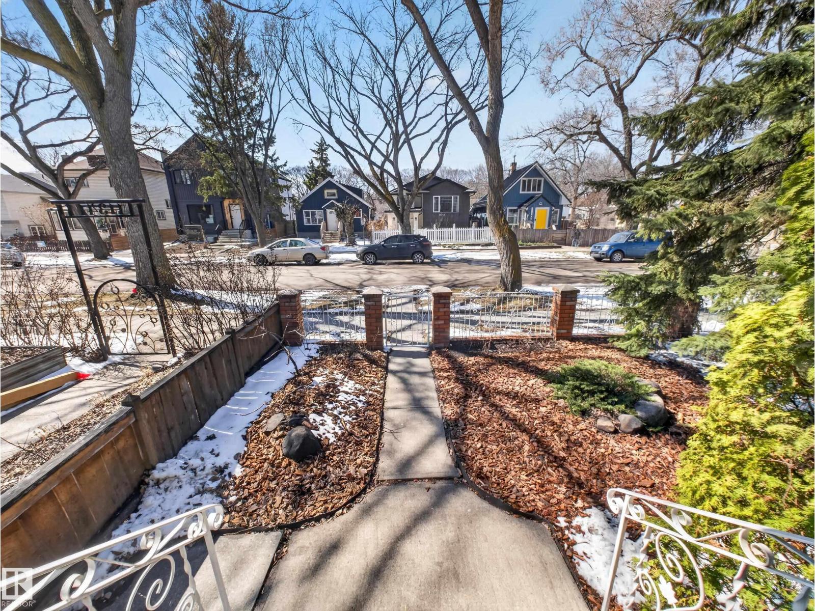 11345 89 ST NW, Edmonton