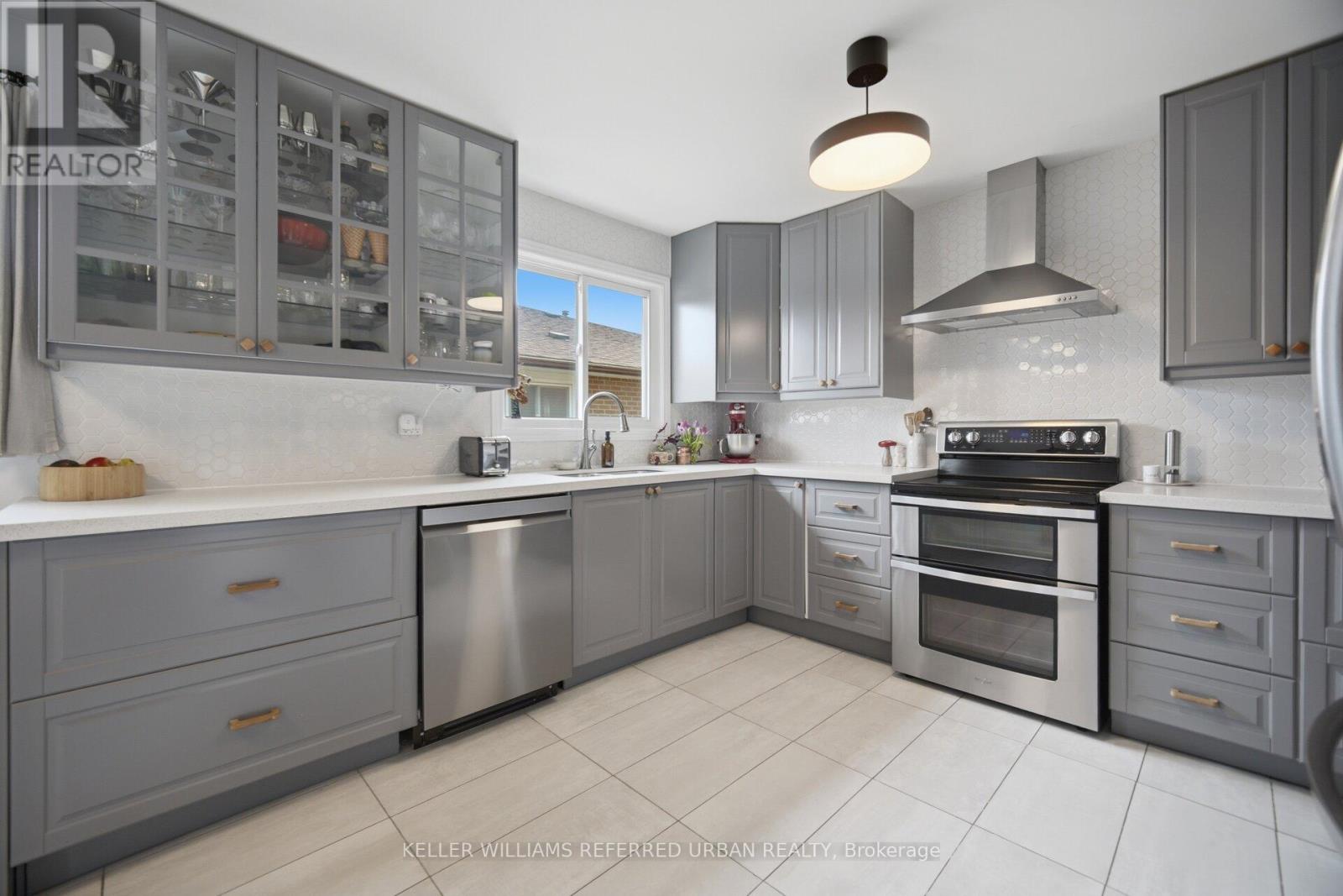 4135 DUNMOW CRESCENT - 9