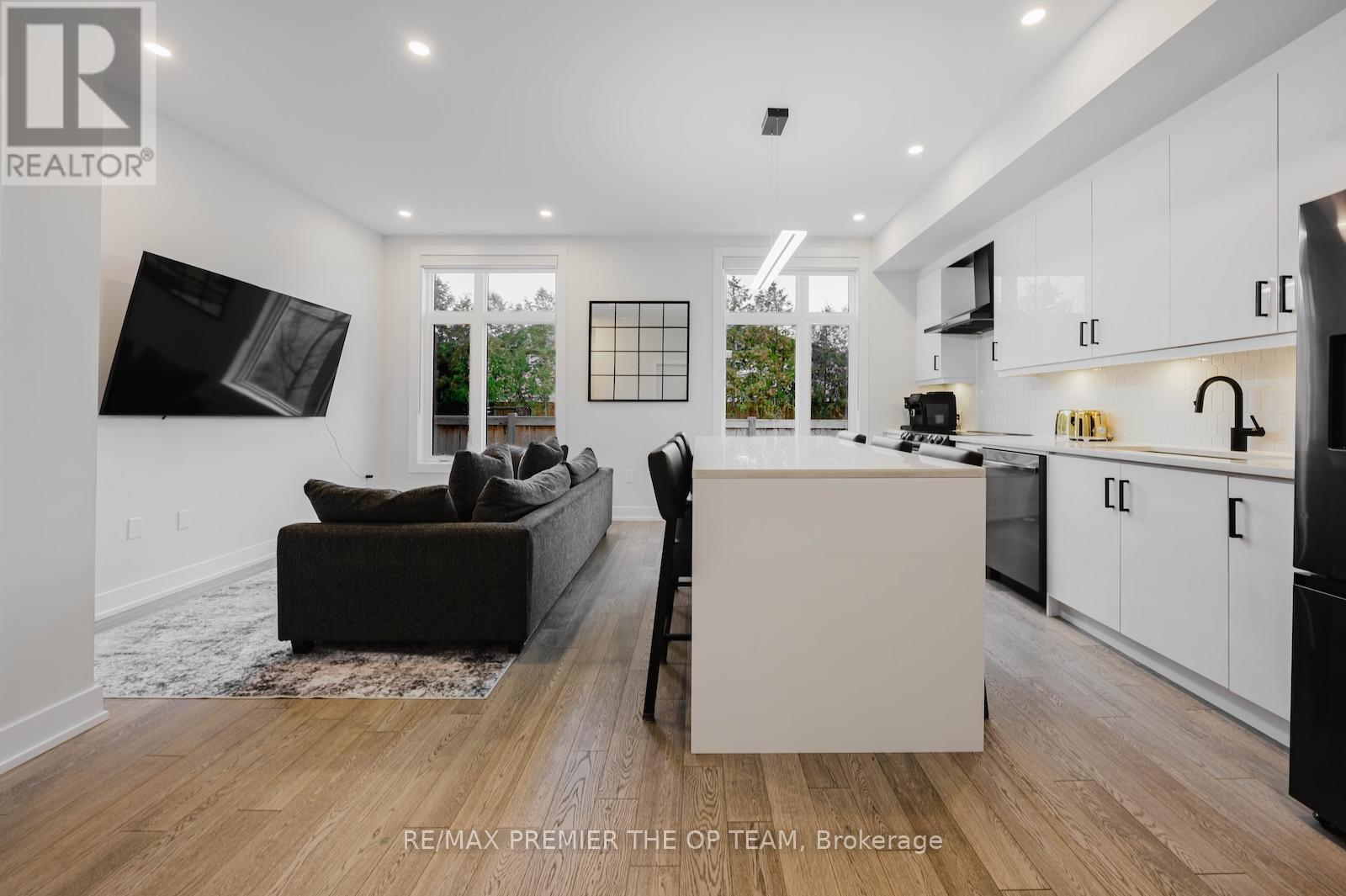 #139 9580 ISLINGTON AVENUE - 17