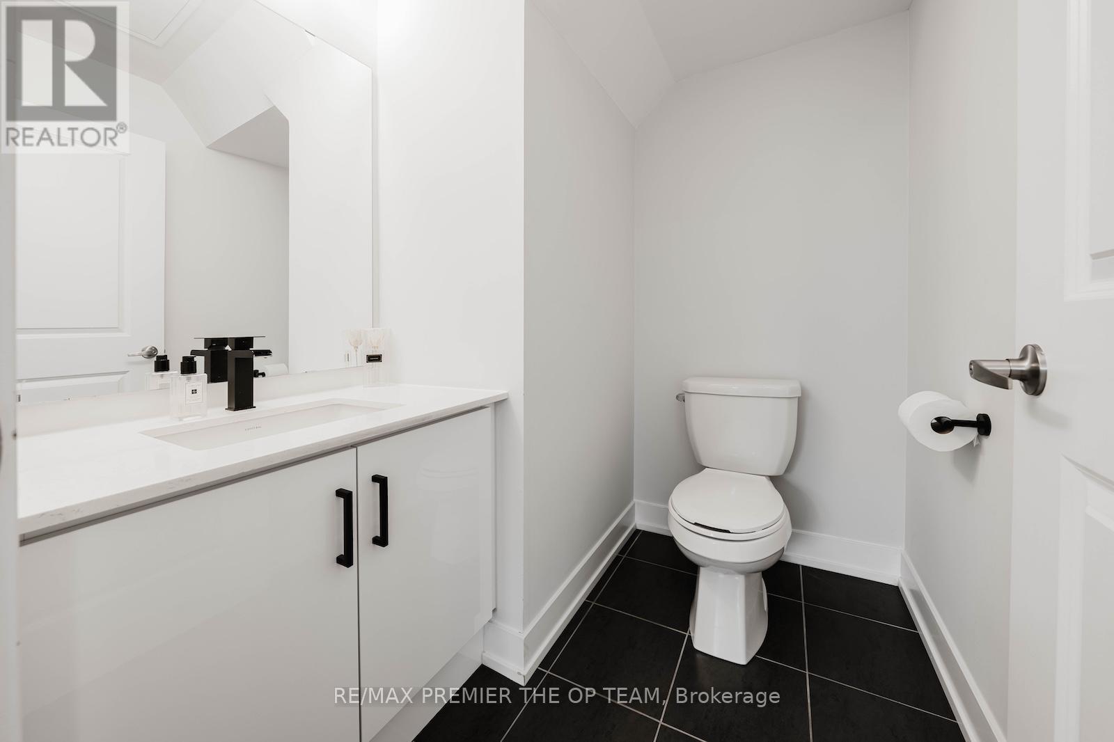 #139 9580 ISLINGTON AVENUE - 25