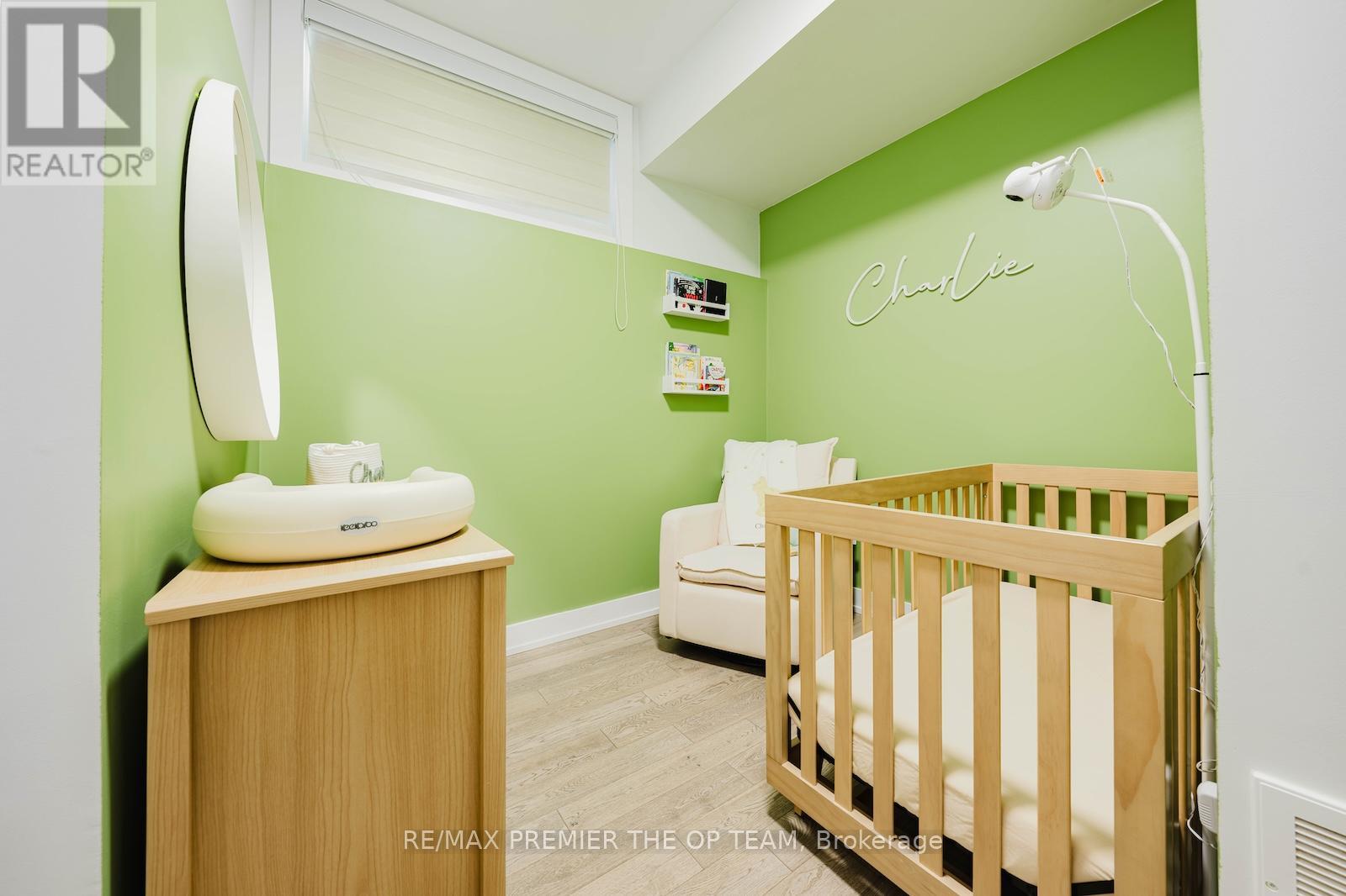 #139 9580 ISLINGTON AVENUE - 6