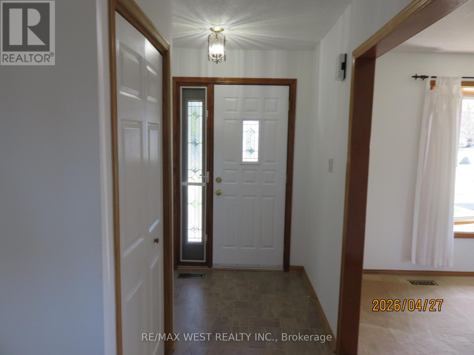 346 LAKELAND CRESCENT SE - 4