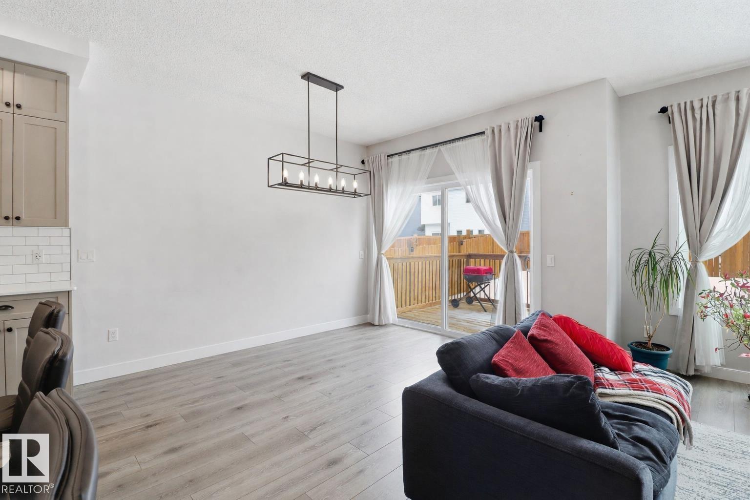 3234 CHERNOWSKI WY SW - 12