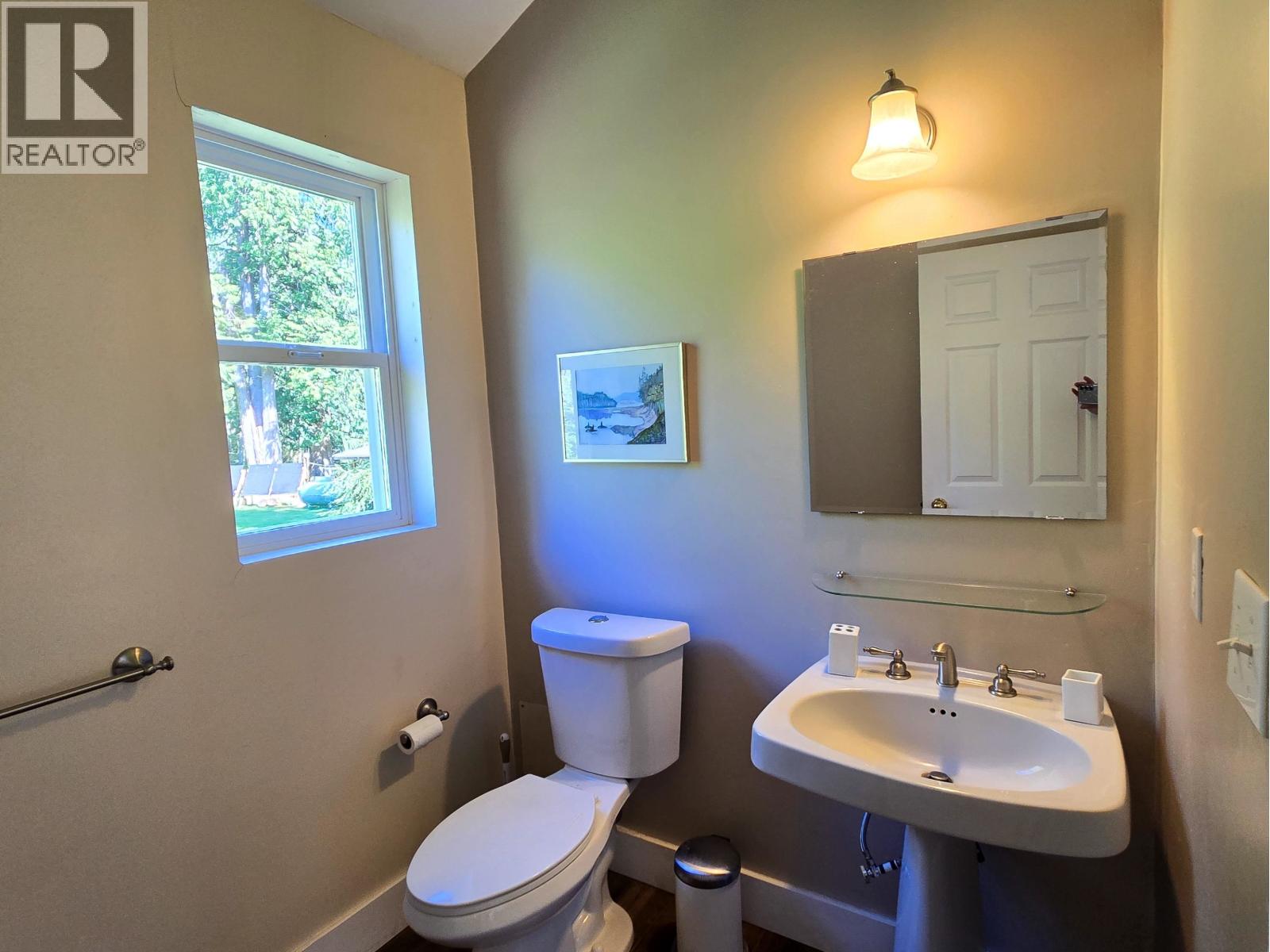 B SL27 SEA RANCH SHORELINE, Gambier Island