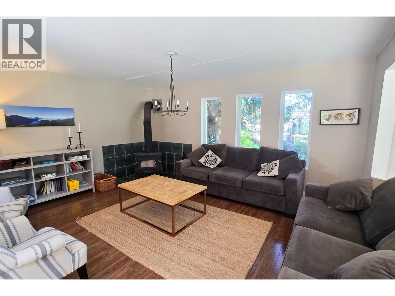 B SL27 SEA RANCH SHORELINE, Gambier Island