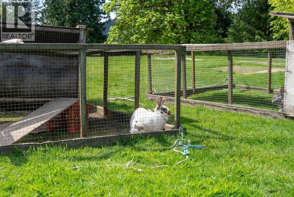 B SL27 SEA RANCH SHORELINE, Gambier Island