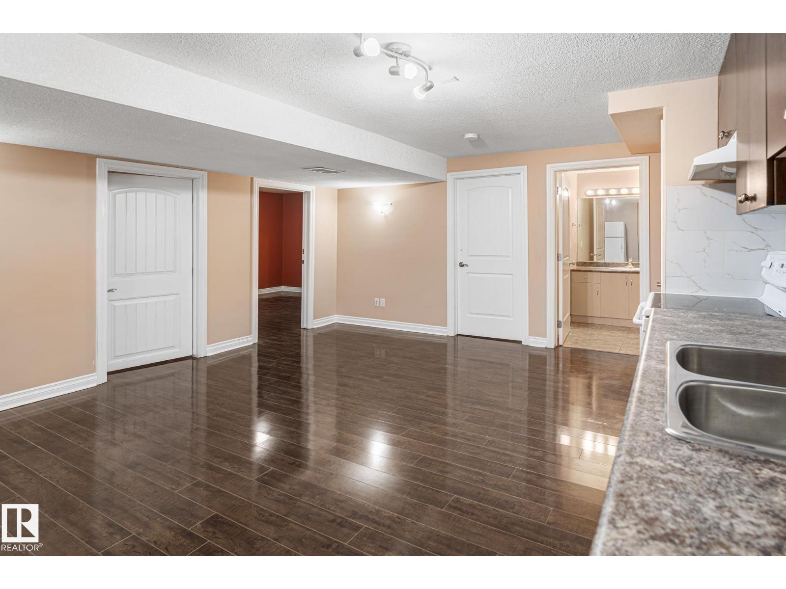 3455 29 ST NW, Edmonton