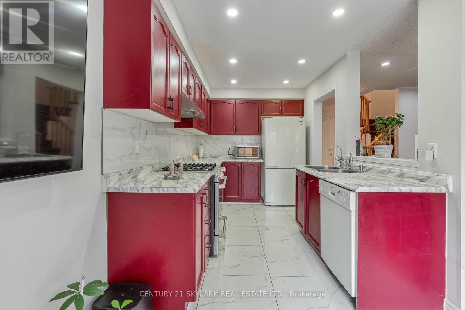#25 2665 THOMAS STREET - 13