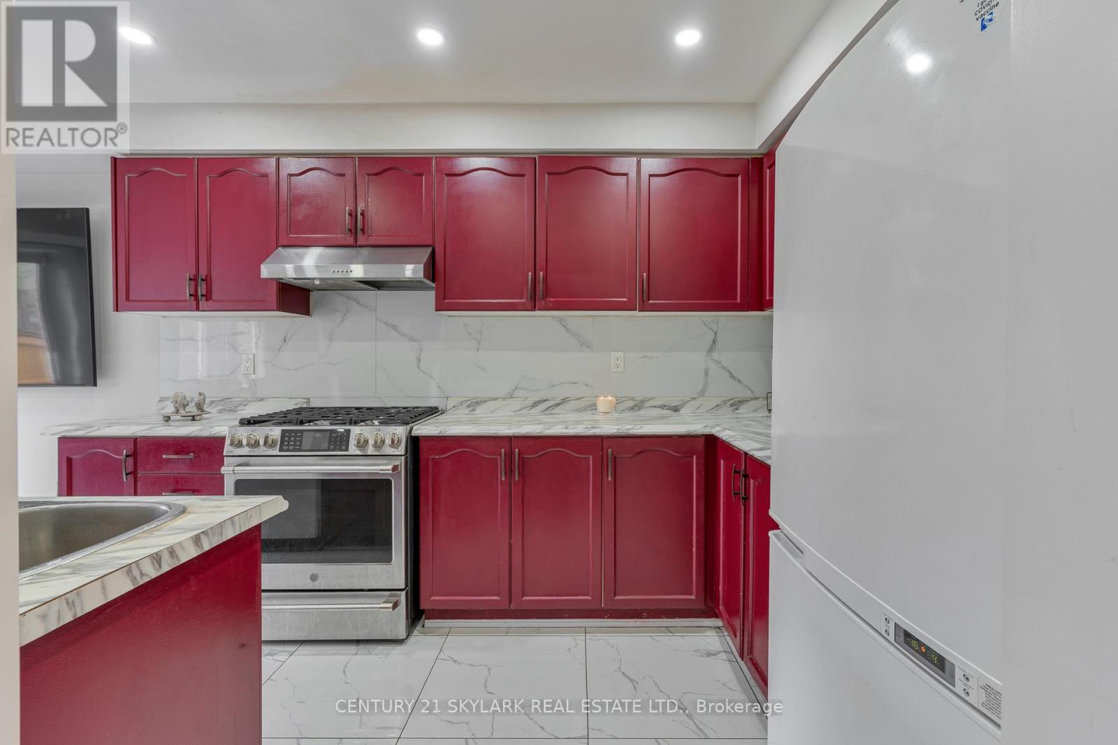 #25 2665 THOMAS STREET - 15