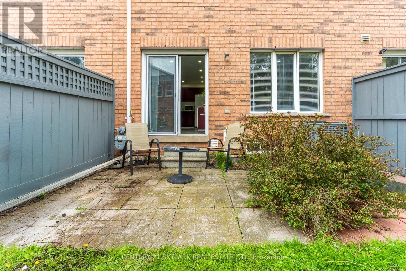 #25 2665 THOMAS STREET - 33
