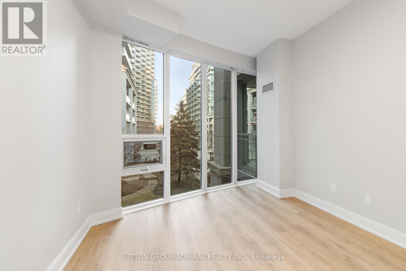 #229 58 MARINE PARADE DRIVE - 15