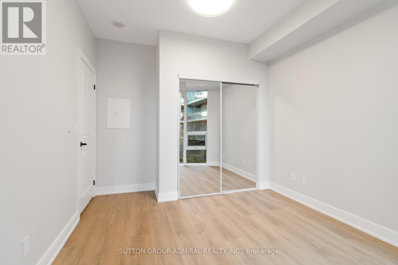 #229 58 MARINE PARADE DRIVE - 18