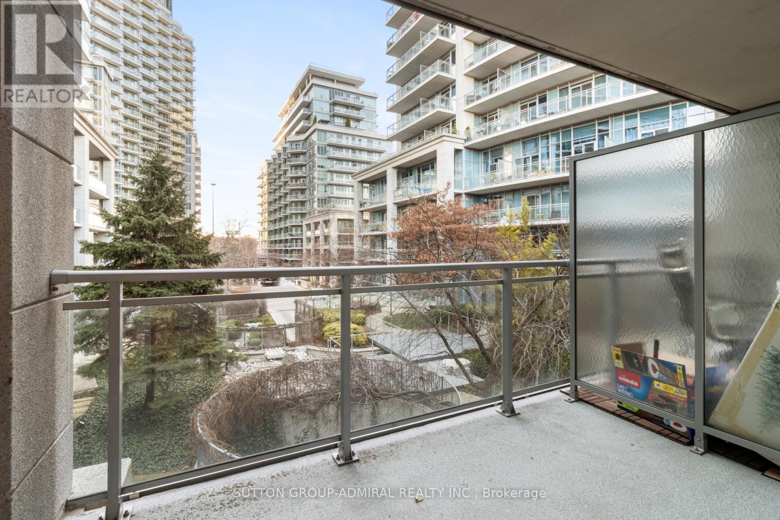 #229 58 MARINE PARADE DRIVE - 23