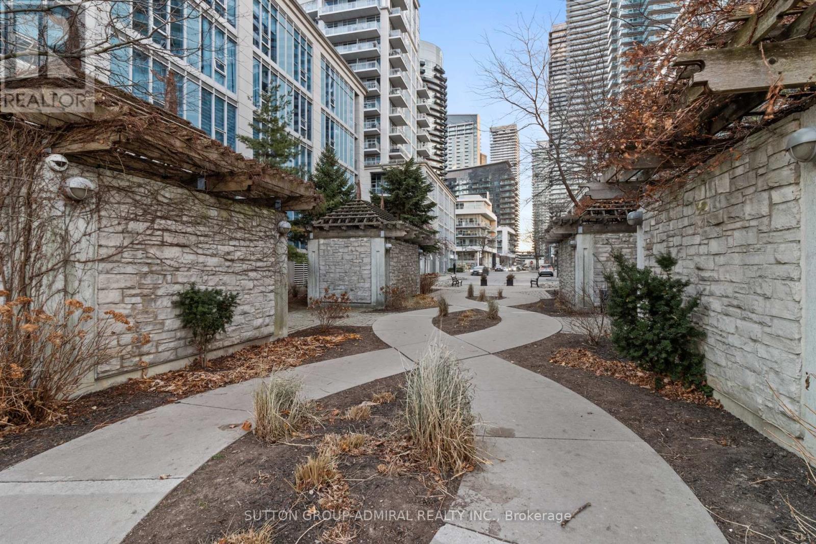#229 58 MARINE PARADE DRIVE - 28
