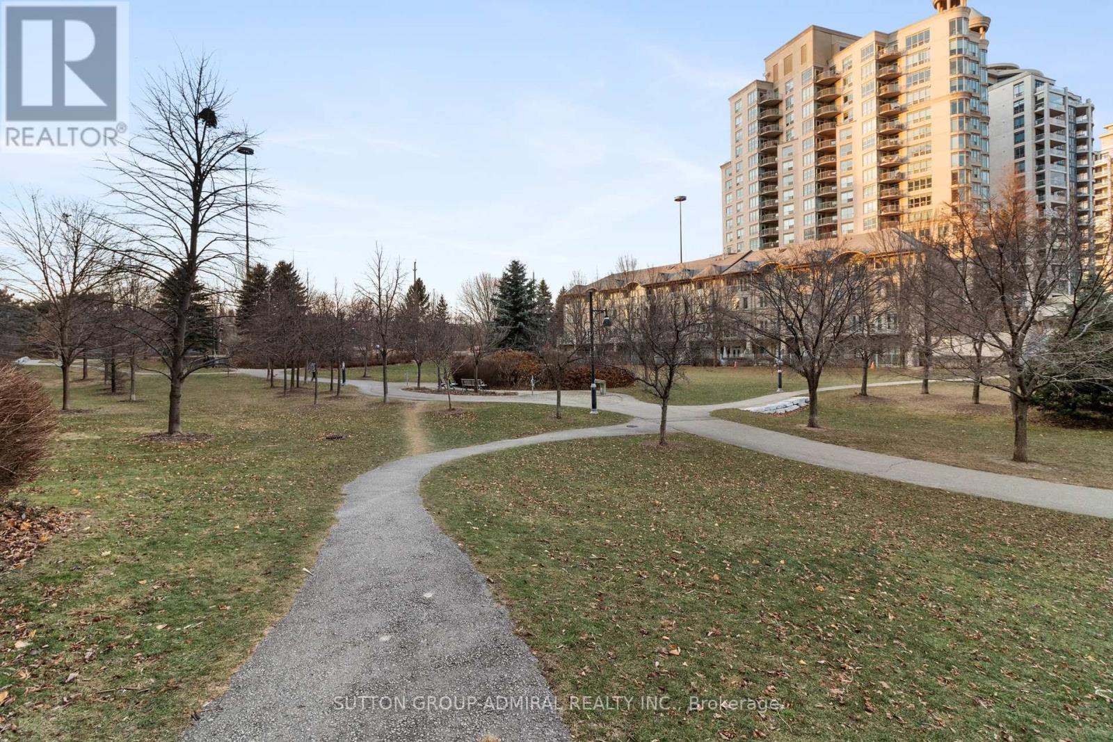 #229 58 MARINE PARADE DRIVE - 29