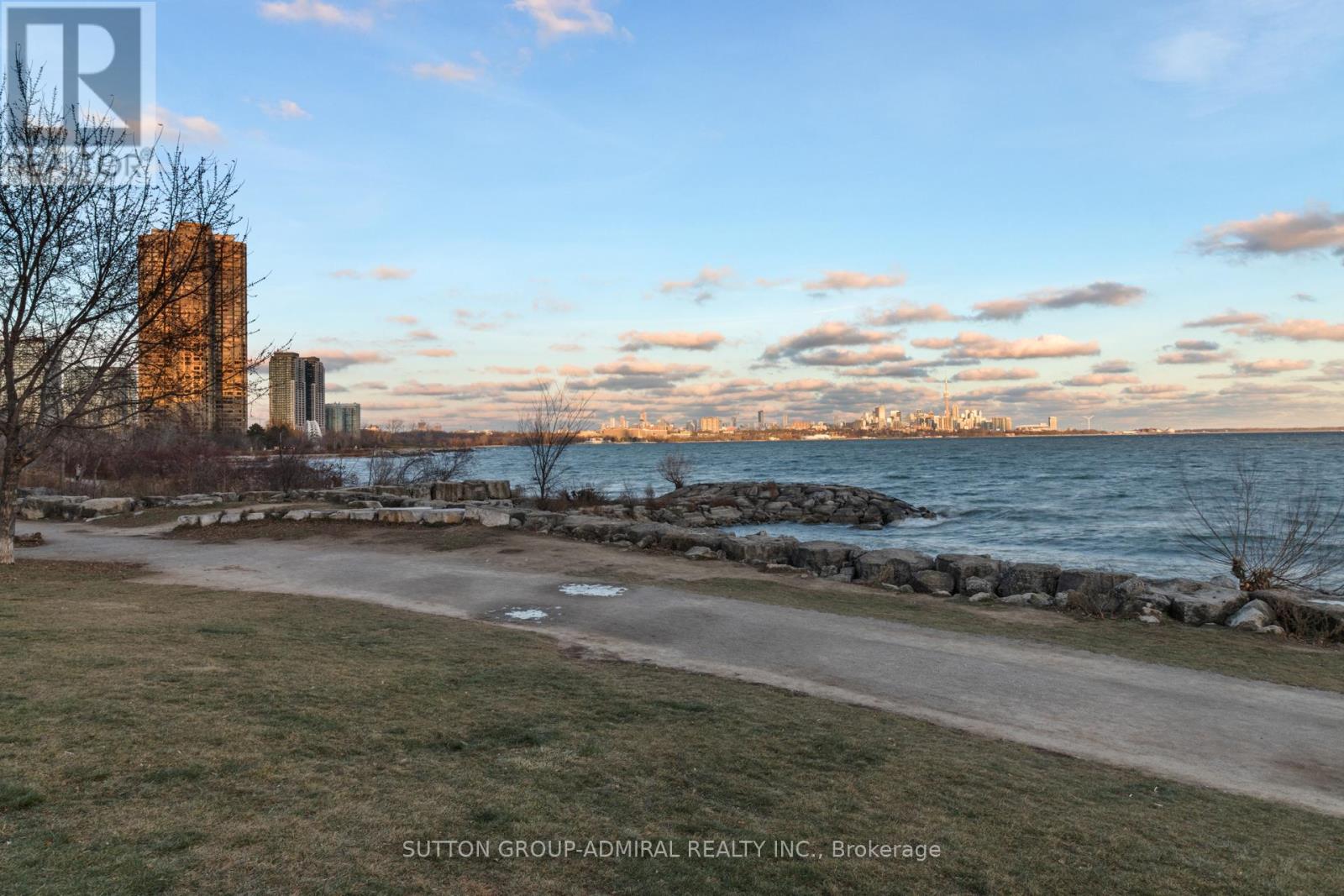 #229 58 MARINE PARADE DRIVE - 33