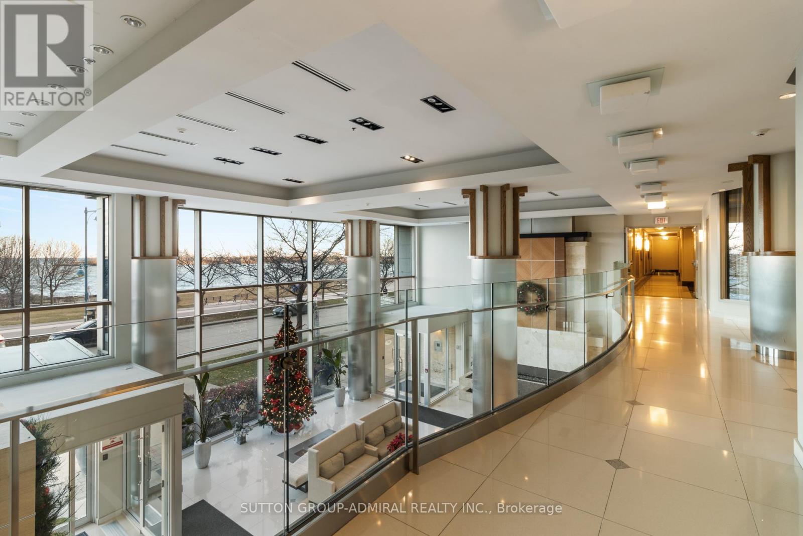 #229 58 MARINE PARADE DRIVE - 39
