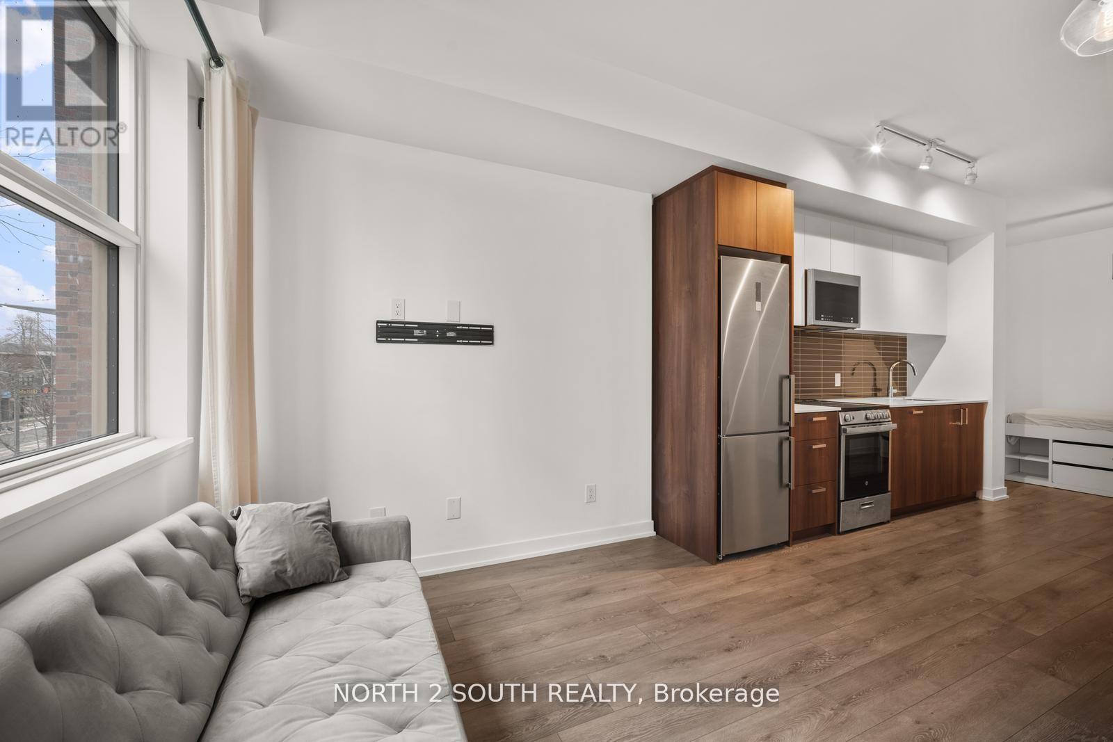 #213 1787 ST CLAIR AVENUE W - 16